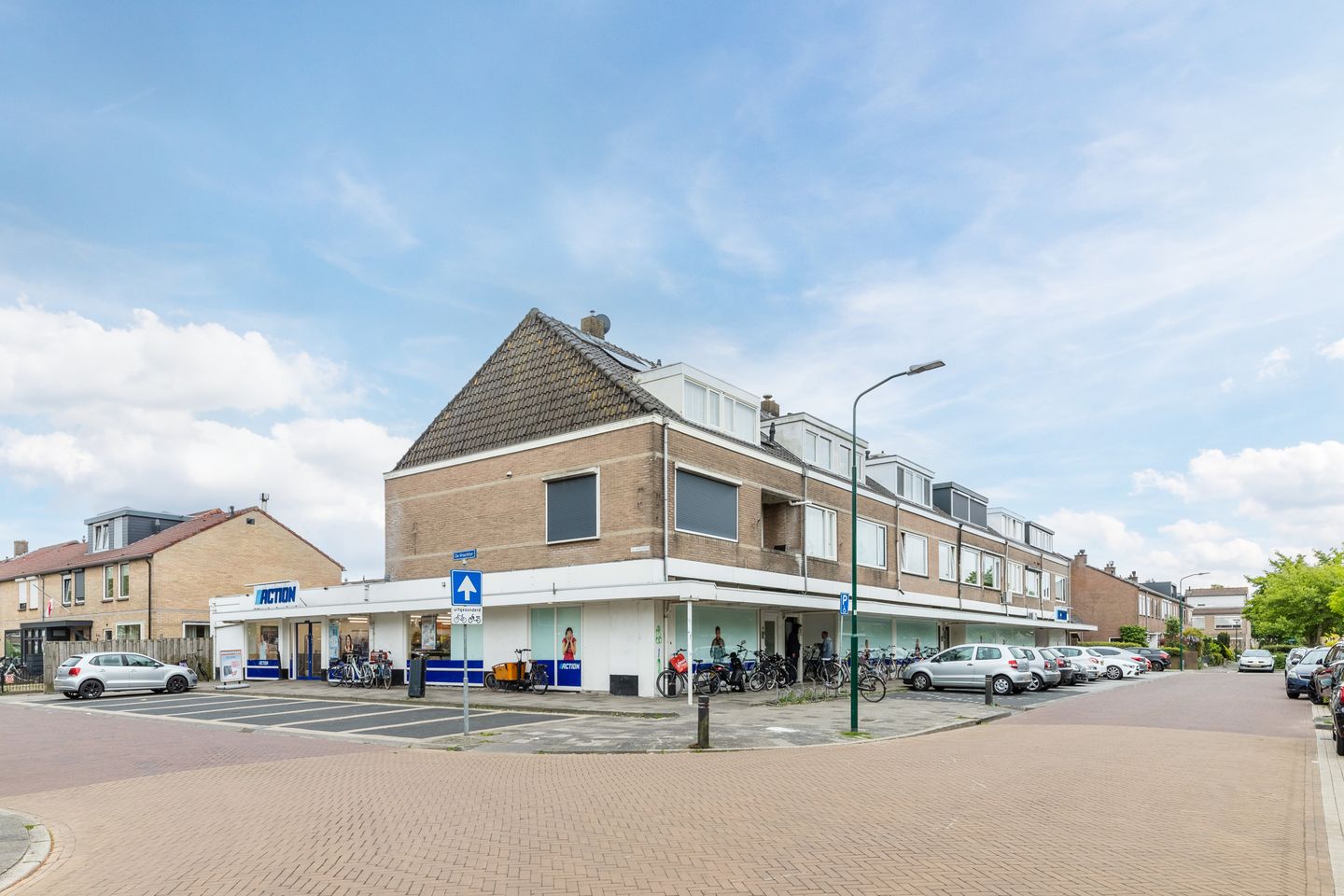 Photo 19 of Almarestraat 28