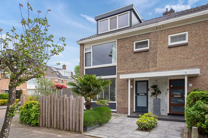 Foto 1 van H. Gerhardlaan 1