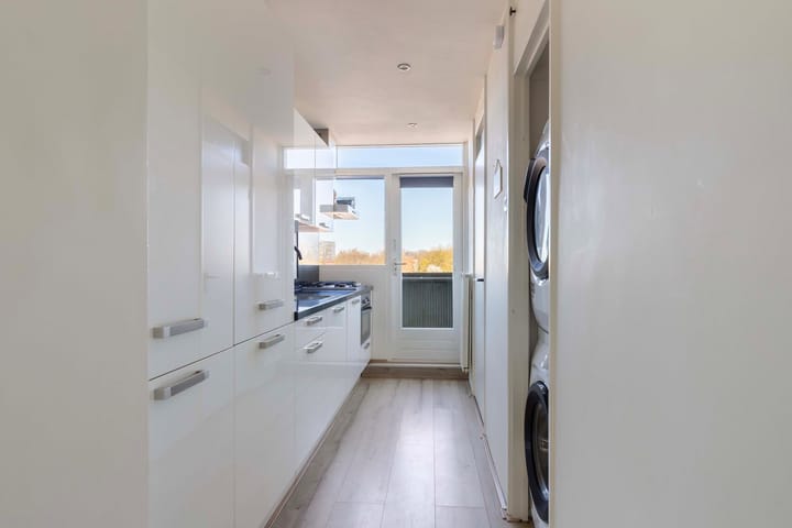 Photo 2 of Maasstraat 49