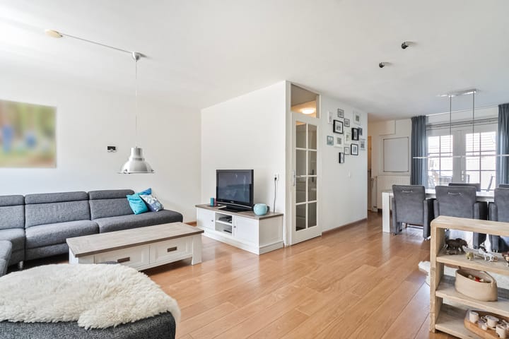 Foto 8 van Van Zuylenware 66