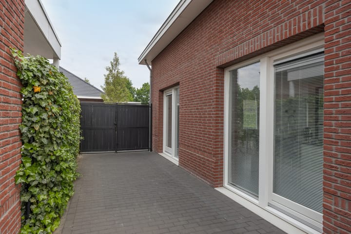 Foto 43 van Baroniestraat 32