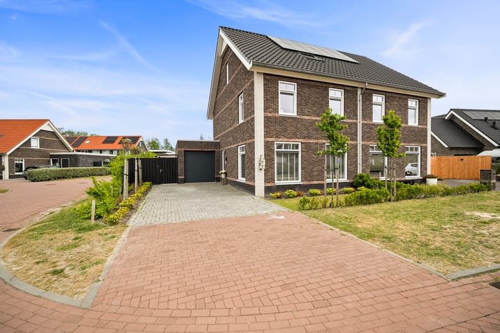 Foto 1 van Notenhout 49-B