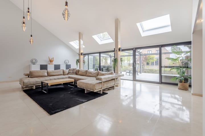 Photo 10 of Irenestraat 156