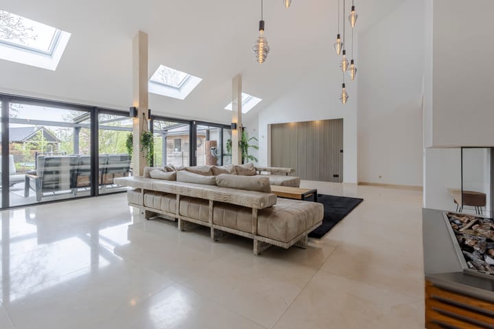 Photo 11 of Irenestraat 156