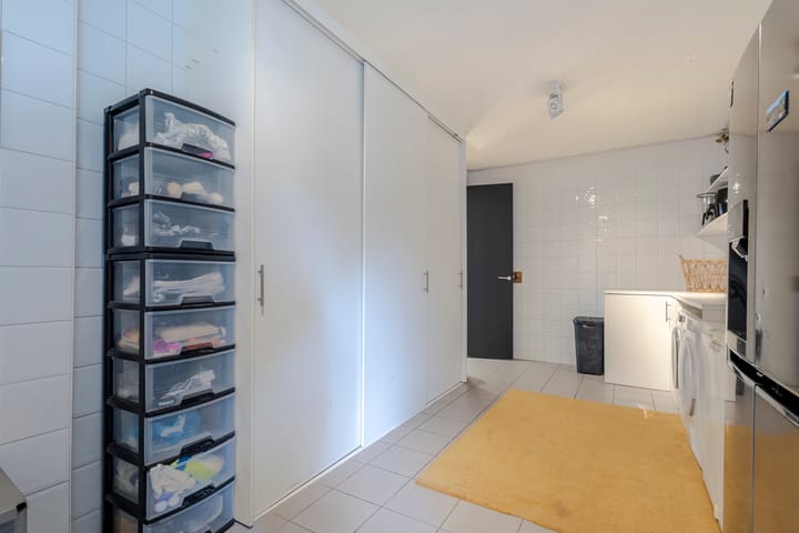 Photo 31 of Irenestraat 156