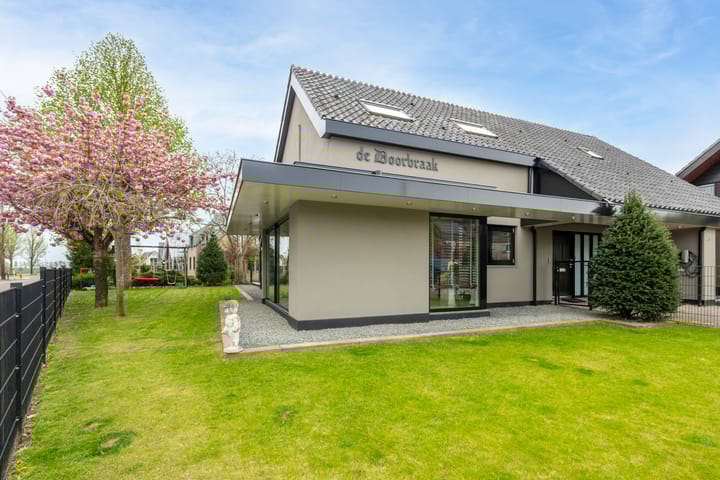 Photo 44 of Irenestraat 156