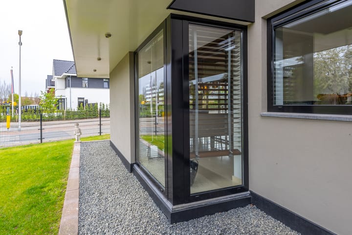 Photo 47 of Irenestraat 156