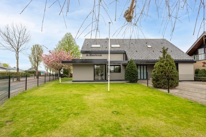 Photo 48 of Irenestraat 156