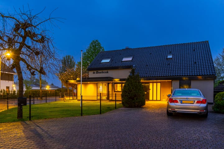 Photo 58 of Irenestraat 156