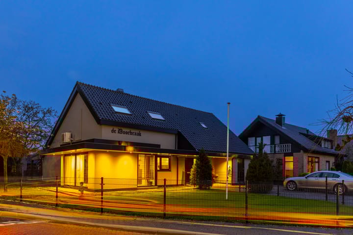 Photo 61 of Irenestraat 156