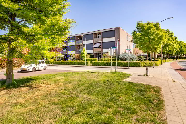 Photo 1 of Jan Th. Tooroplaan 42