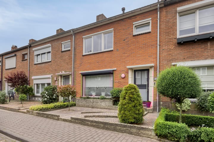 Foto 1 van Annastraat 45