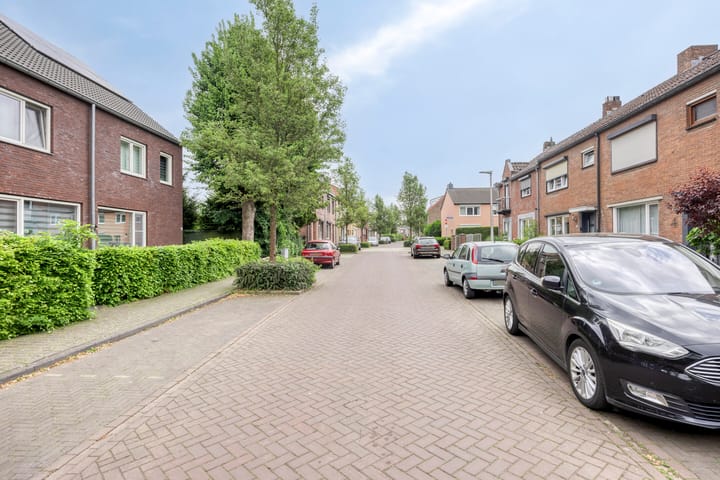 Foto 24 van Annastraat 45