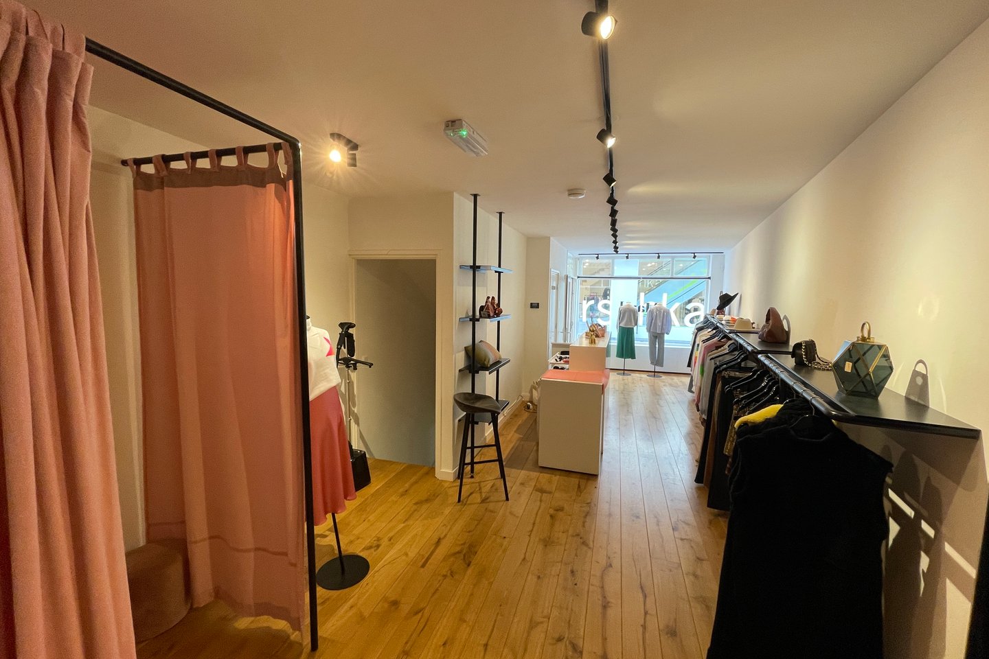 Bekijk foto 4 van Dominicanerkerkstraat 3