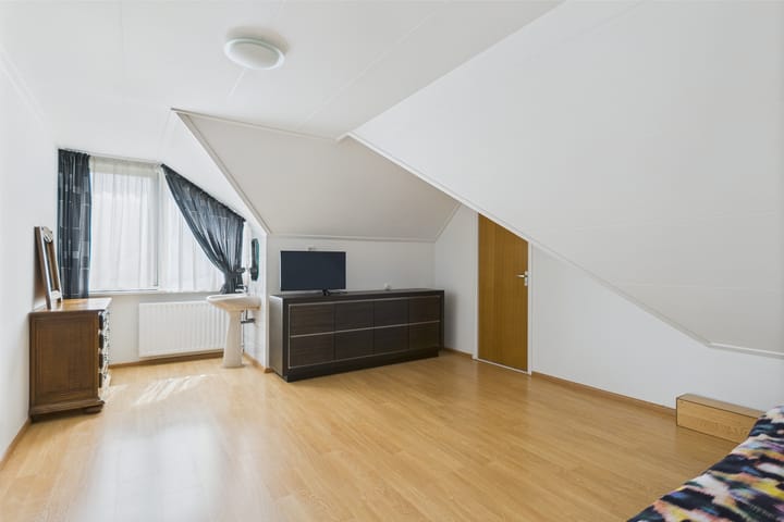 Photo 32 of Elzenstraat 30