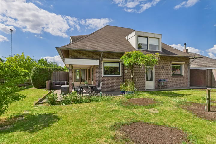 Photo 39 of Elzenstraat 30