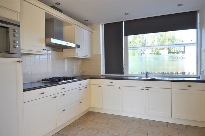 Photo 8 of President Kennedystraat 27