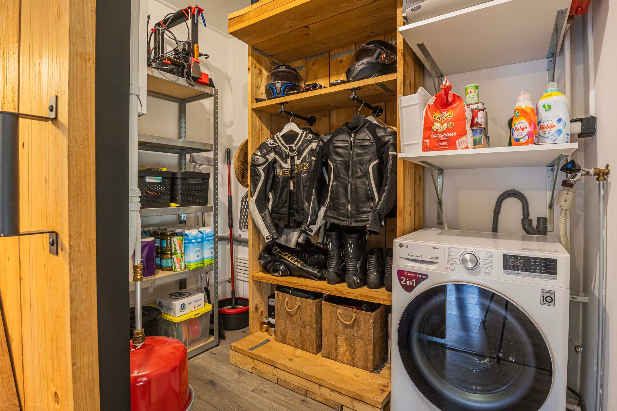 Foto 15 van Woudrichemstraat 46