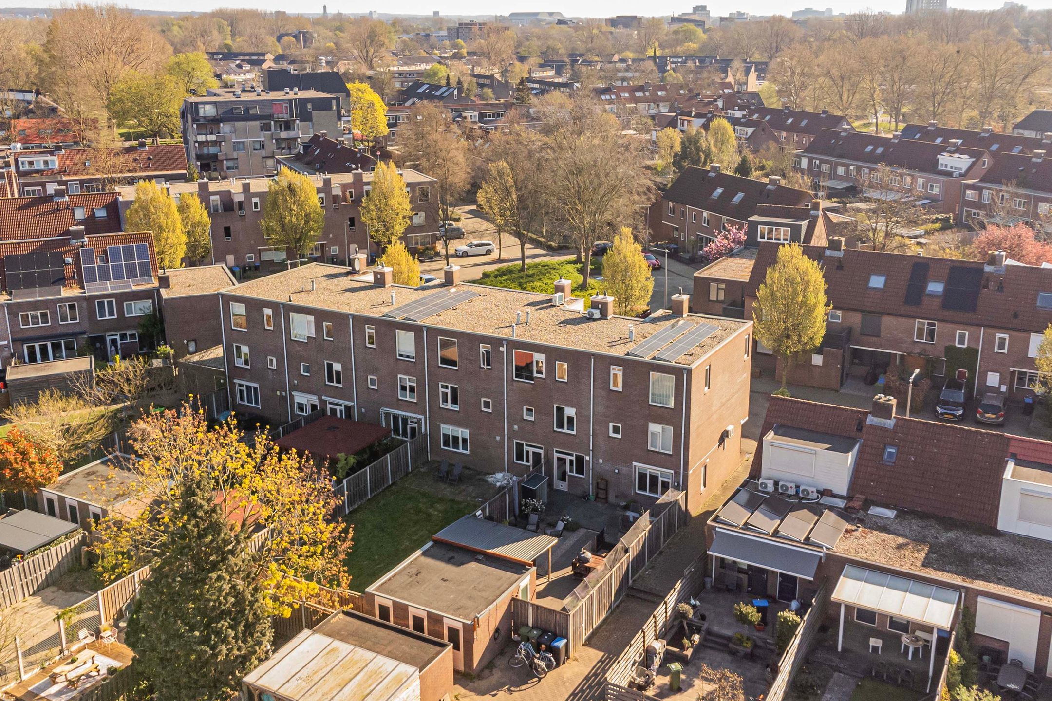 Foto 24 van Woudrichemstraat 46