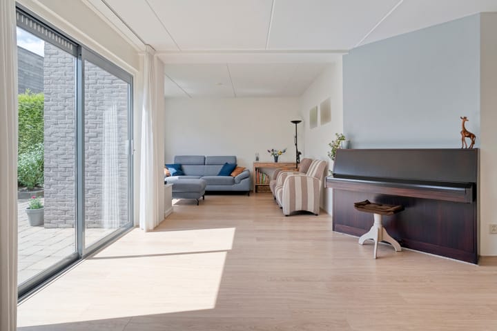 Foto 8 van Van Rielstraat 4