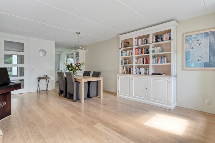 Foto 12 van Van Rielstraat 4