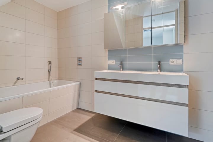 Foto 21 van Van Rielstraat 4