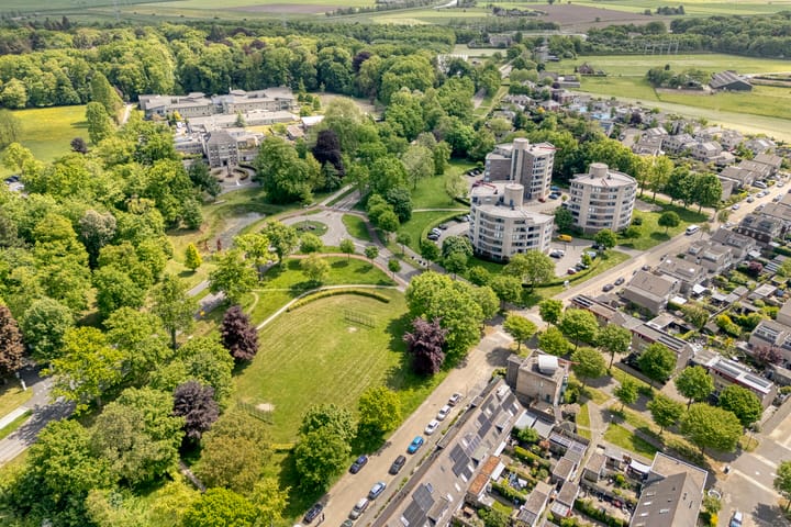 Foto 38 van Van Rielstraat 4