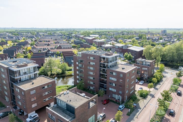 Photo 67 of Darwinstraat 35