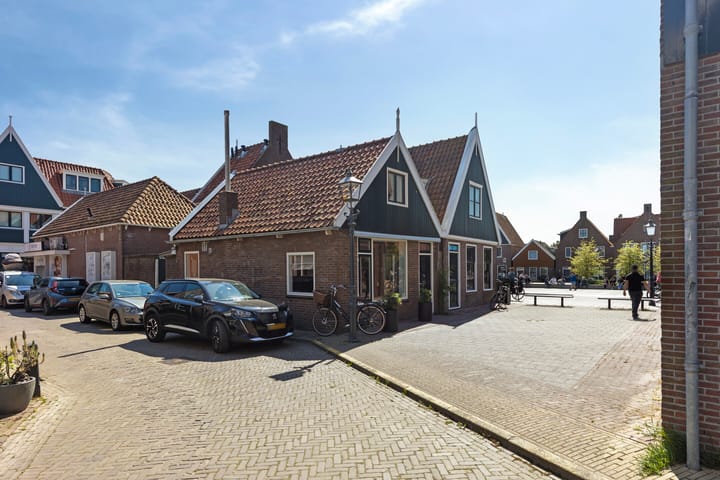 Foto 1 van W J Tuijnstraat 1