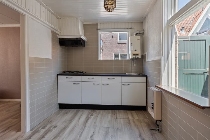 Foto 5 van W J Tuijnstraat 1