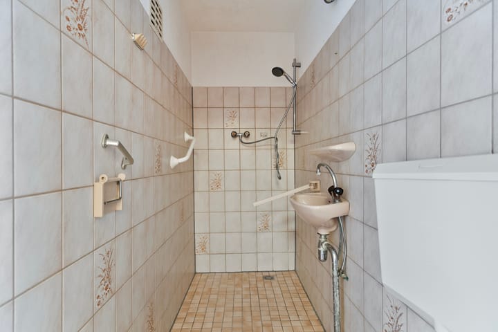 Foto 7 van W J Tuijnstraat 1