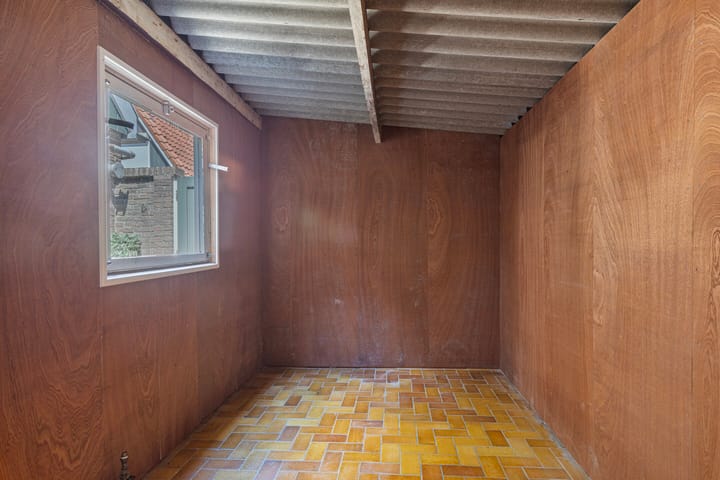 Foto 11 van W J Tuijnstraat 1