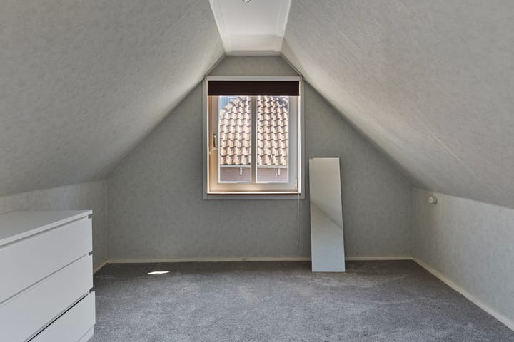 Foto 17 van W J Tuijnstraat 1