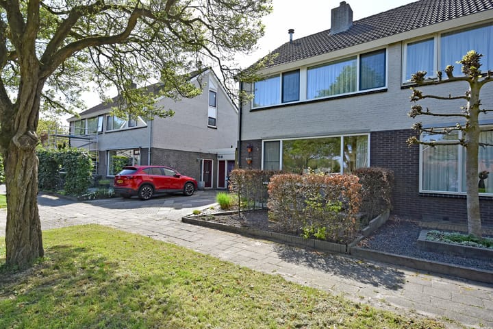 Foto 3 van Renbaan 9