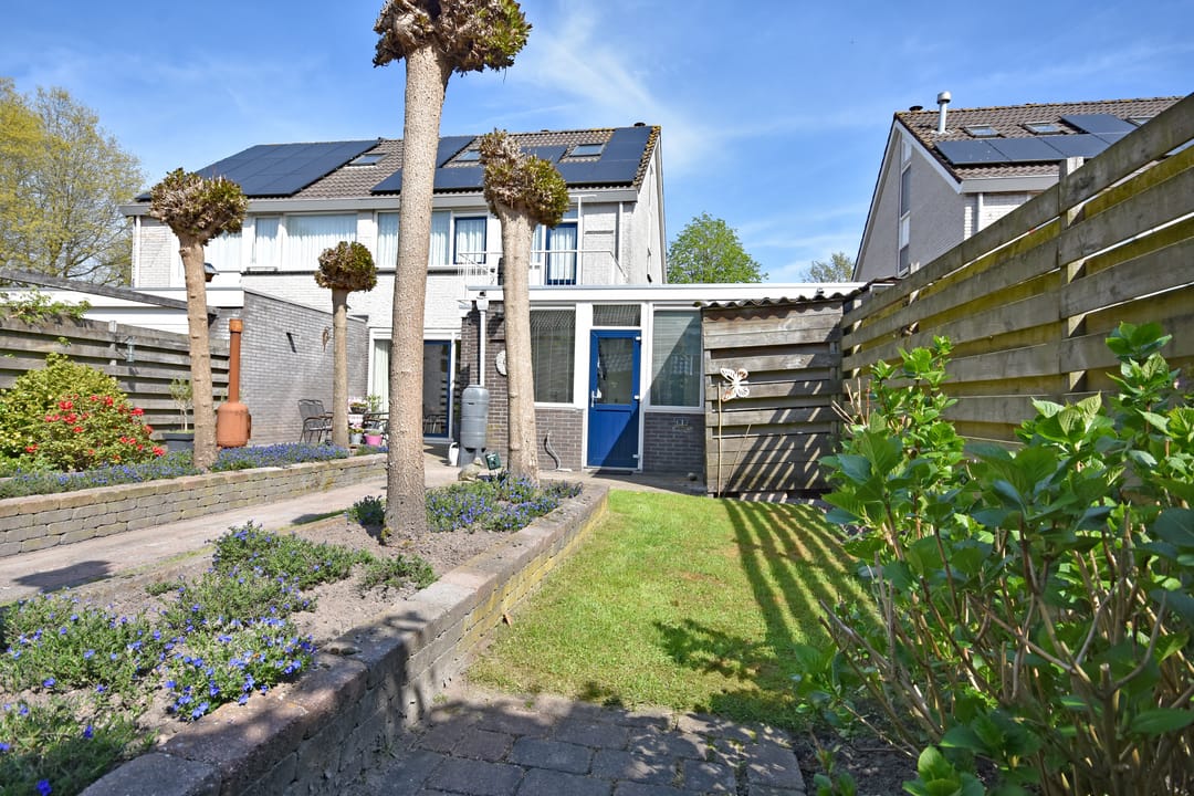 Foto 11 van Renbaan 9