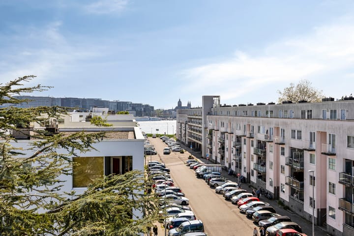 Foto 34 van IJplein 133