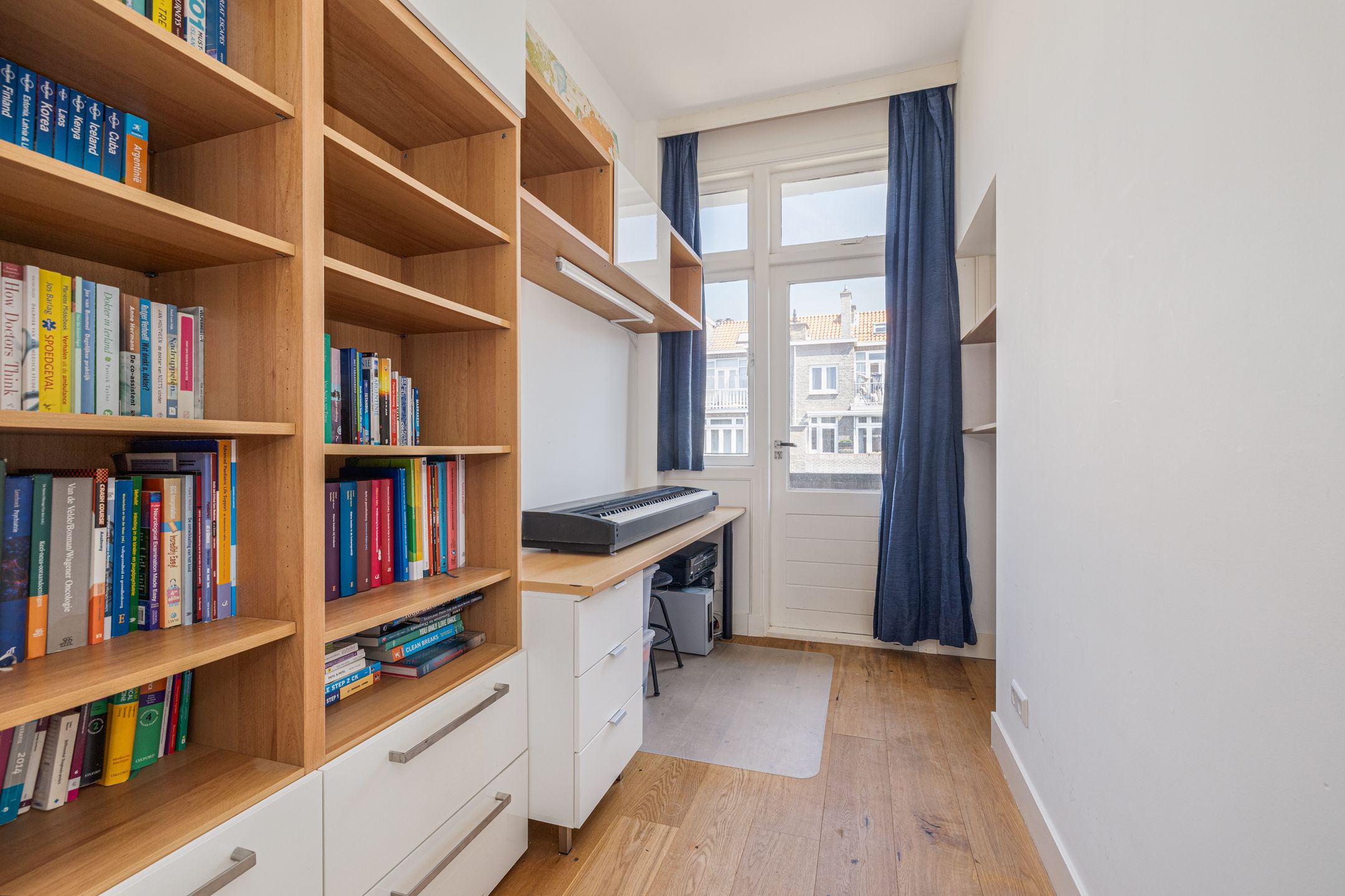 Foto 15 van Abrikozenstraat 33