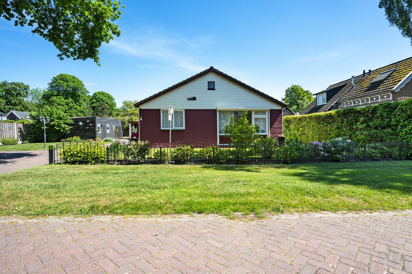 Foto 1 van Schoonebekerstraat 3