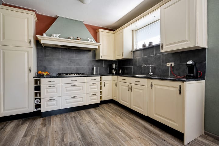 Foto 11 van Schoonebekerstraat 3