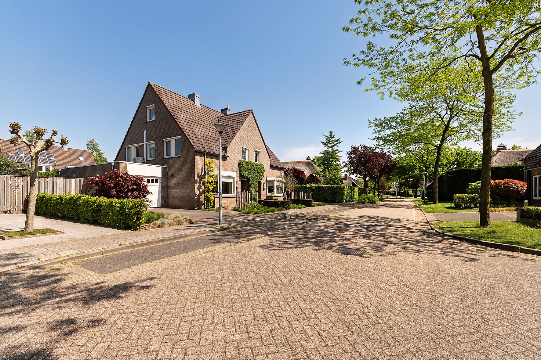 Foto 6 van Den Akker 24