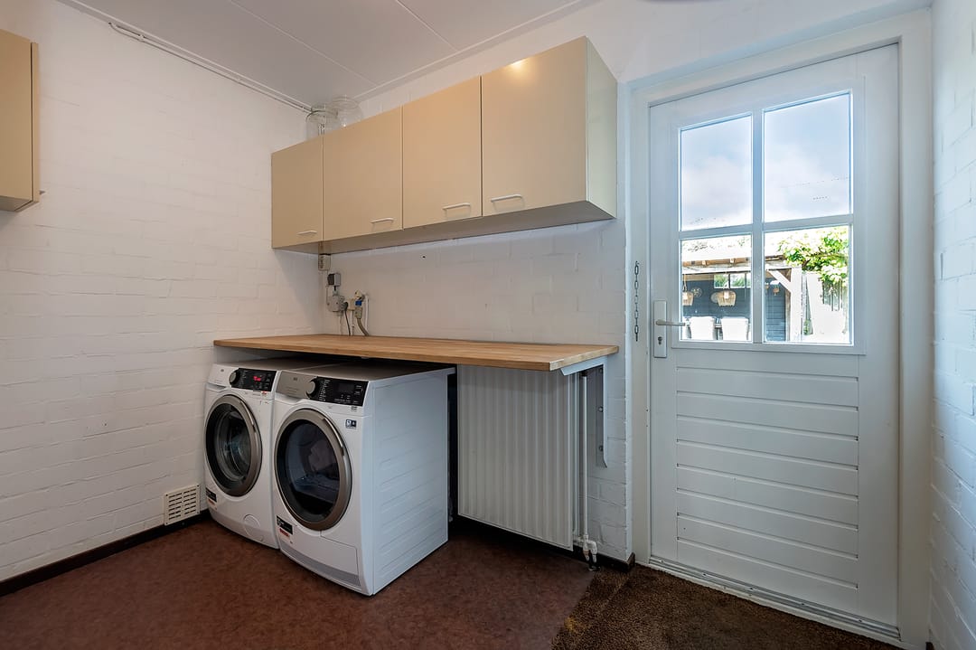 Foto 17 van Den Akker 24