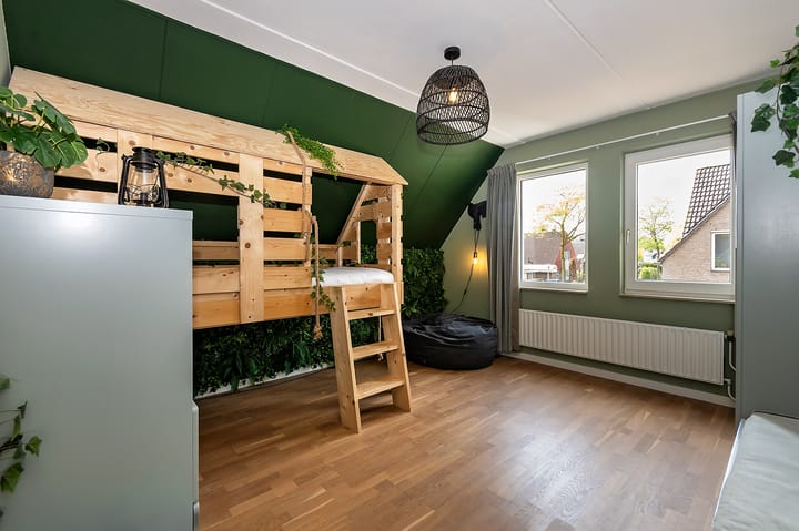 Foto 21 van Den Akker 24