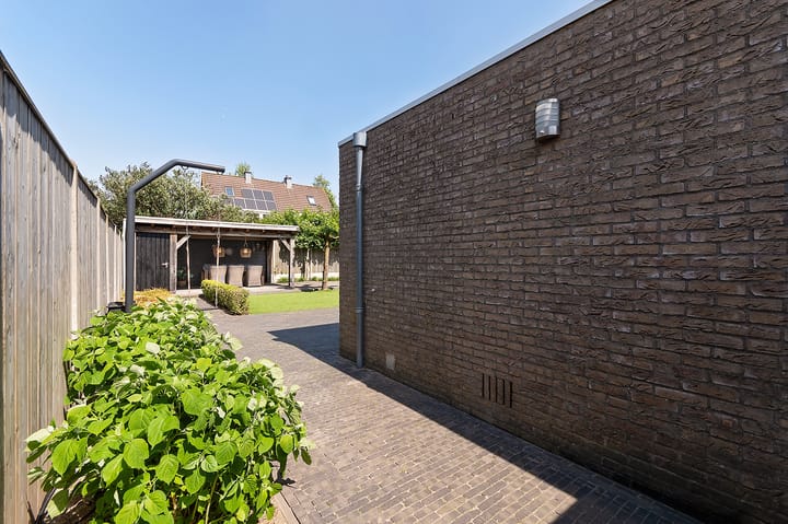 Foto 27 van Den Akker 24