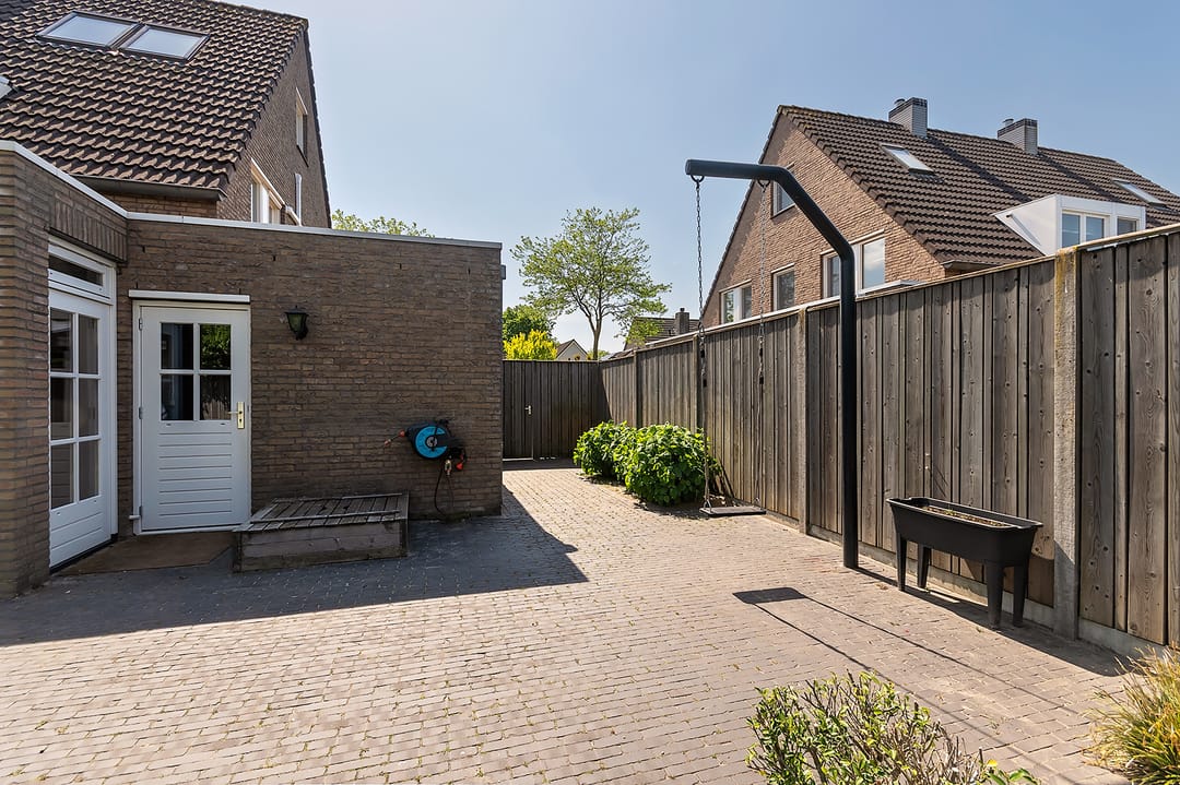 Foto 28 van Den Akker 24