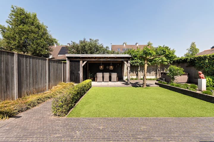 Foto 29 van Den Akker 24