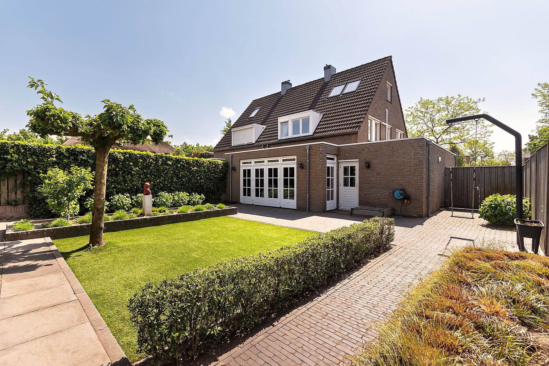 Foto 30 van Den Akker 24