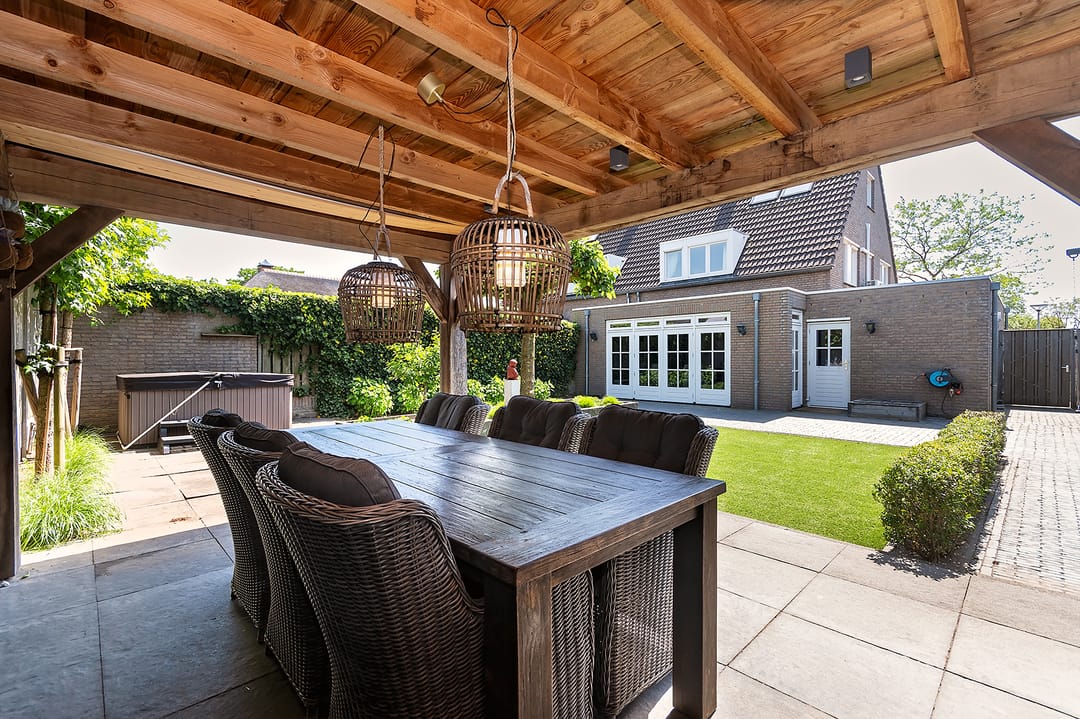 Foto 32 van Den Akker 24