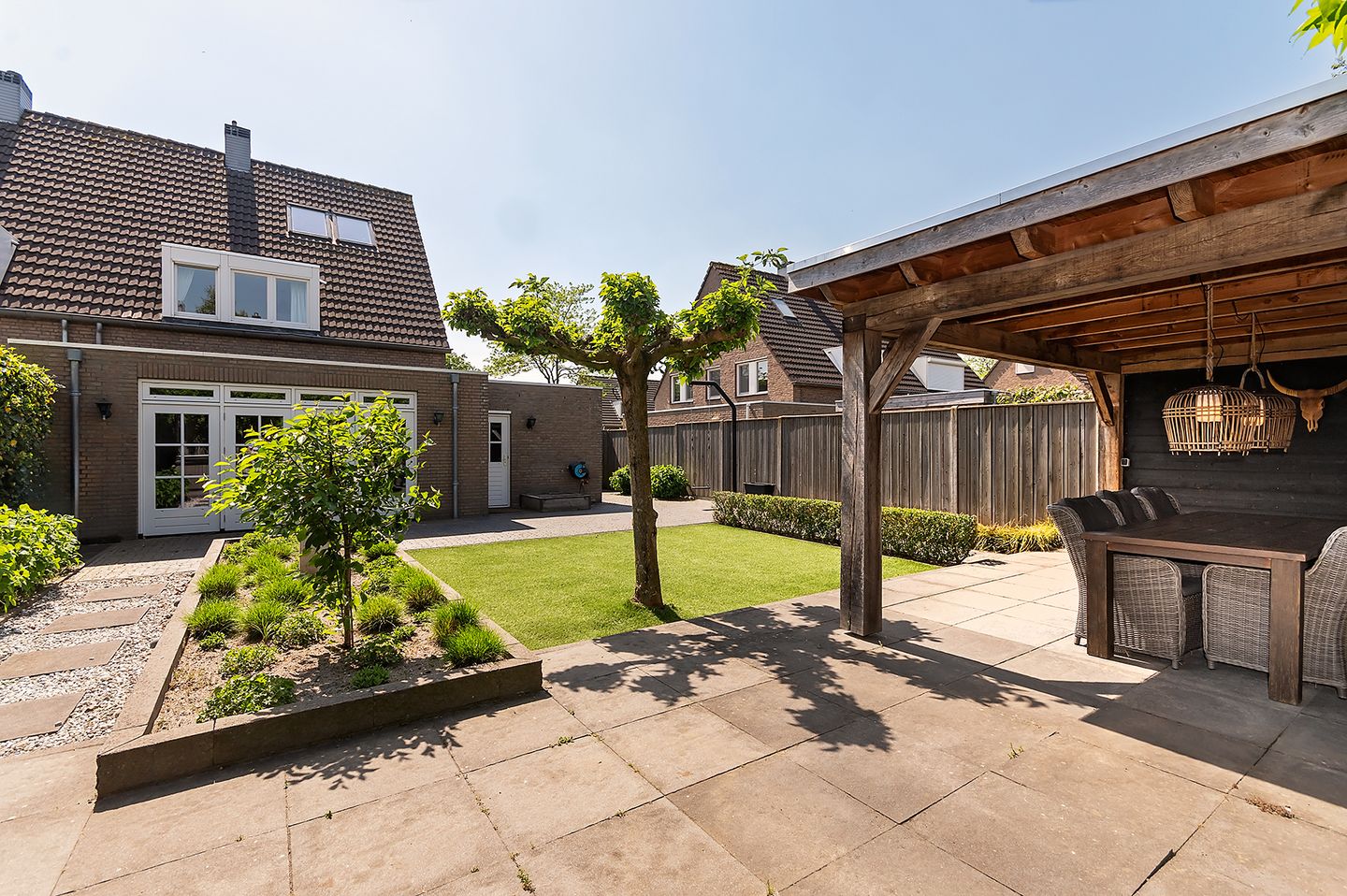 Foto 34 van Den Akker 24