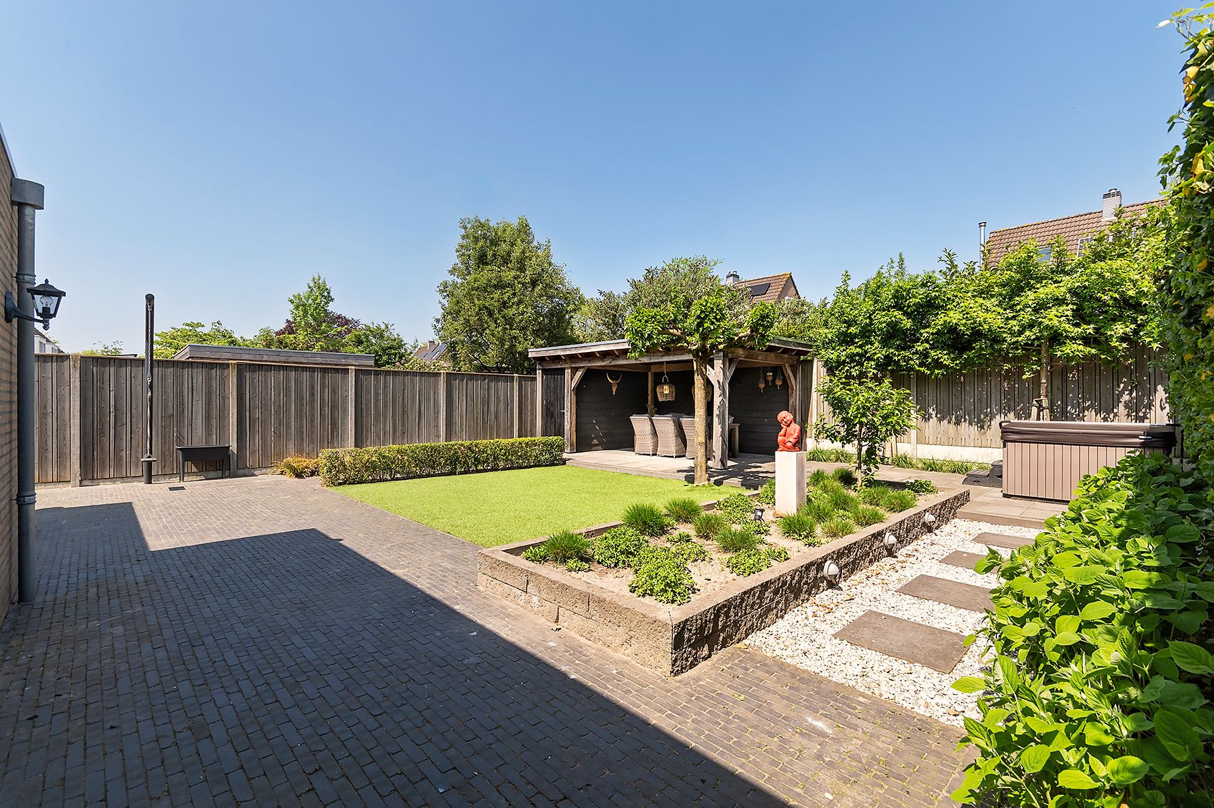 Foto 36 van Den Akker 24