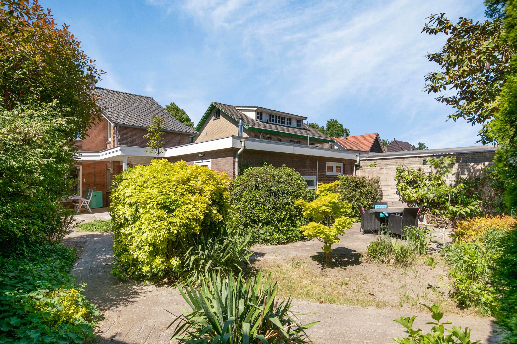 Photo 48 of Schoolstraat 9